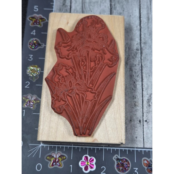 Great Impressions Tall Iris Flowers H80 Rubber Stamp Wood #Q21 - Picture 2 of 3